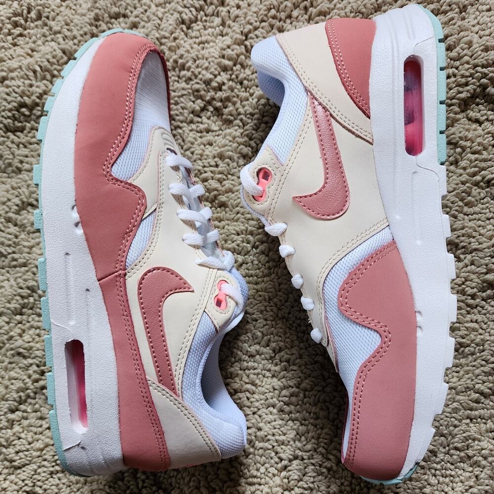 Nike Air Max 1 White Red Star Dust Guava Ice Brand New Sz 7Y